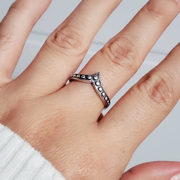 Beaded Chevron Sterling Silver Women Ring, Bali V Shape Ring, Minimalist Bohemia - Picture 8 of 10